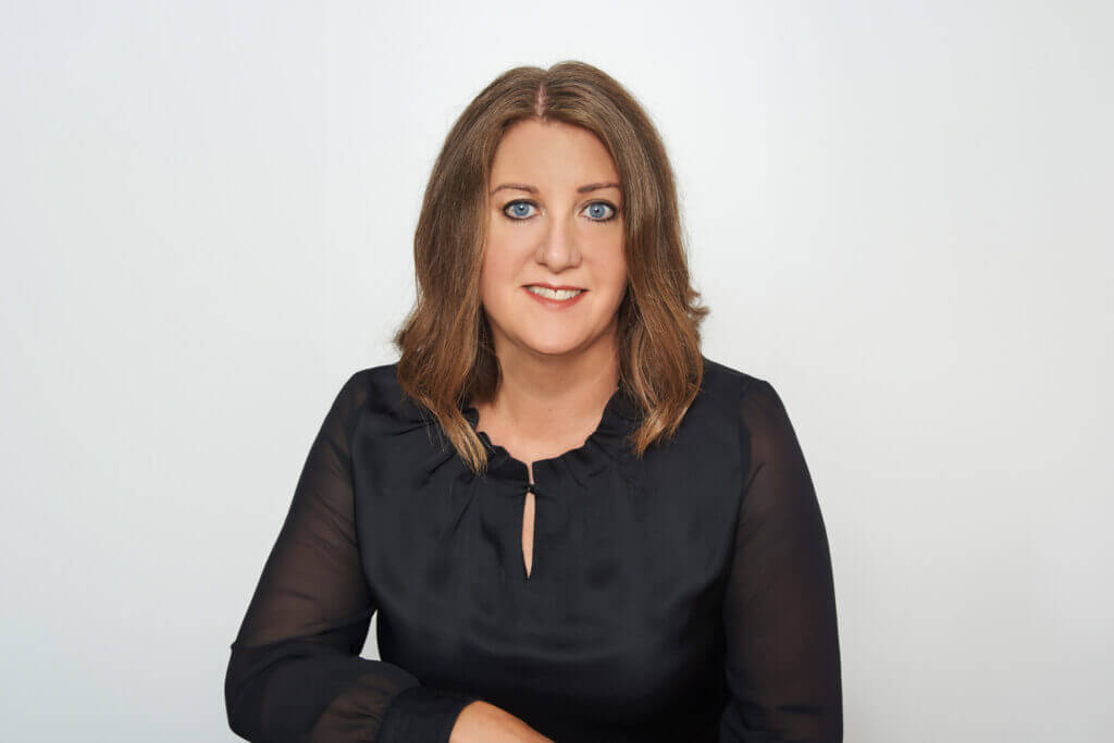 Portrait Back Office Managerin Gerlinde Käsznar